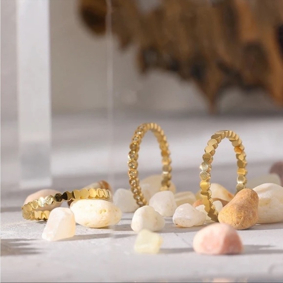 New 18k Gold Plated Royal Crown CZ Stackable Ring Set - Picture 6 of 14